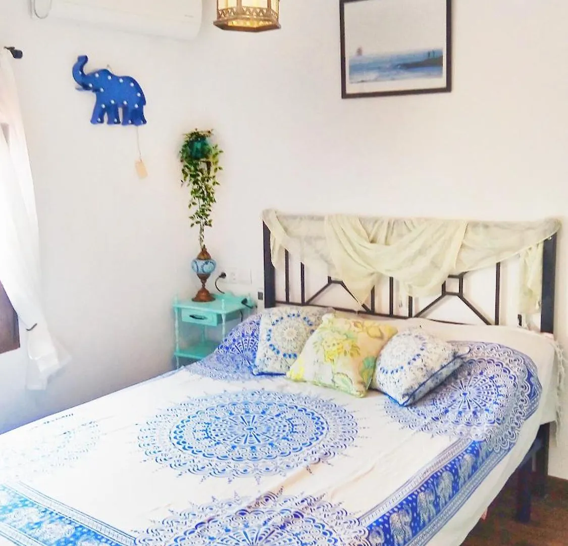 Habitación en casa particular Bright Rooms With Ac And Rooftop Terrace In The Heart Of Cádiz